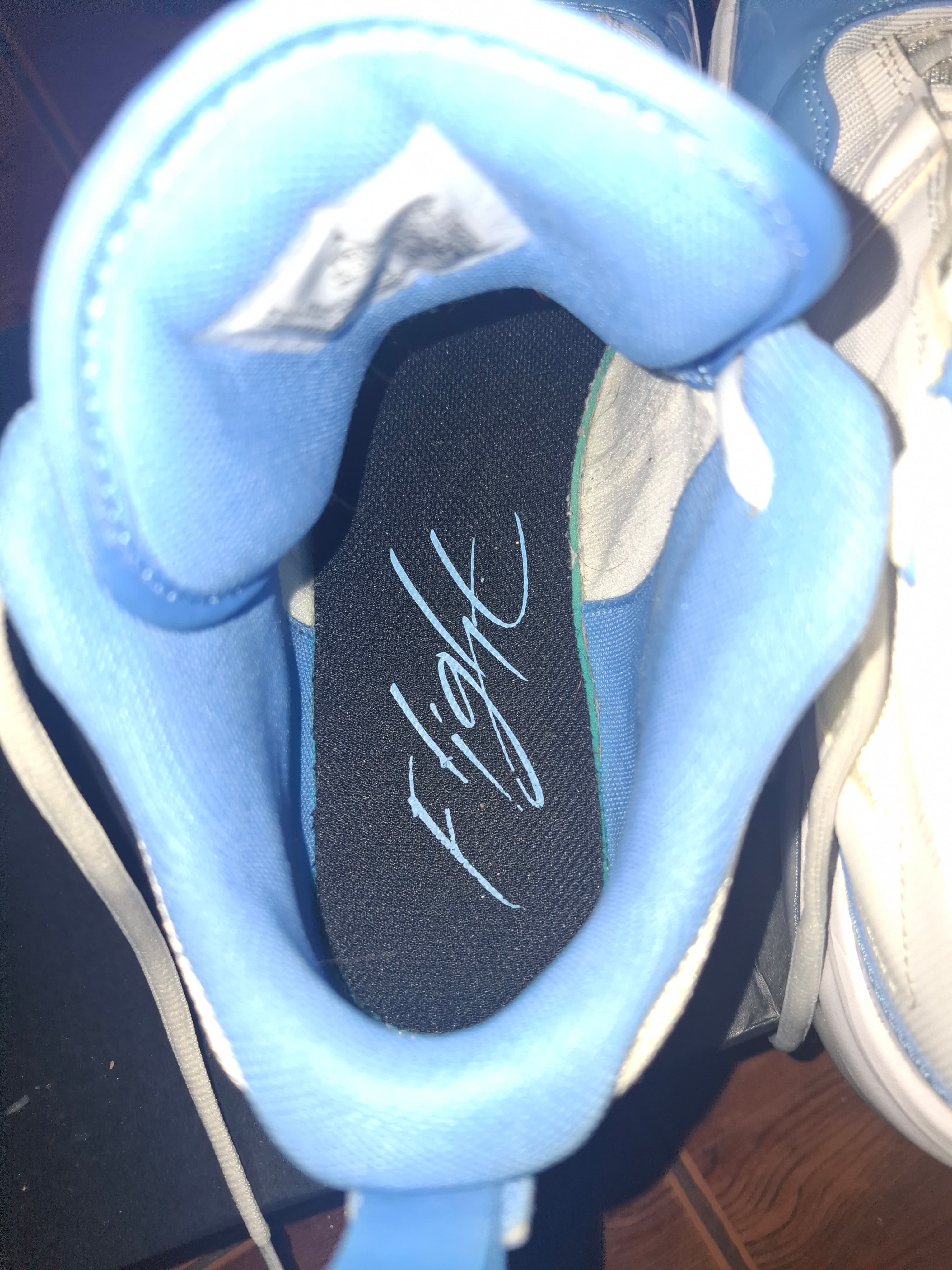 JORDAN STAY LOYAL 3 WHITE/UNIVERSITY BLUE-BLACK BLANC/NOIR/BLEU CAROLINA