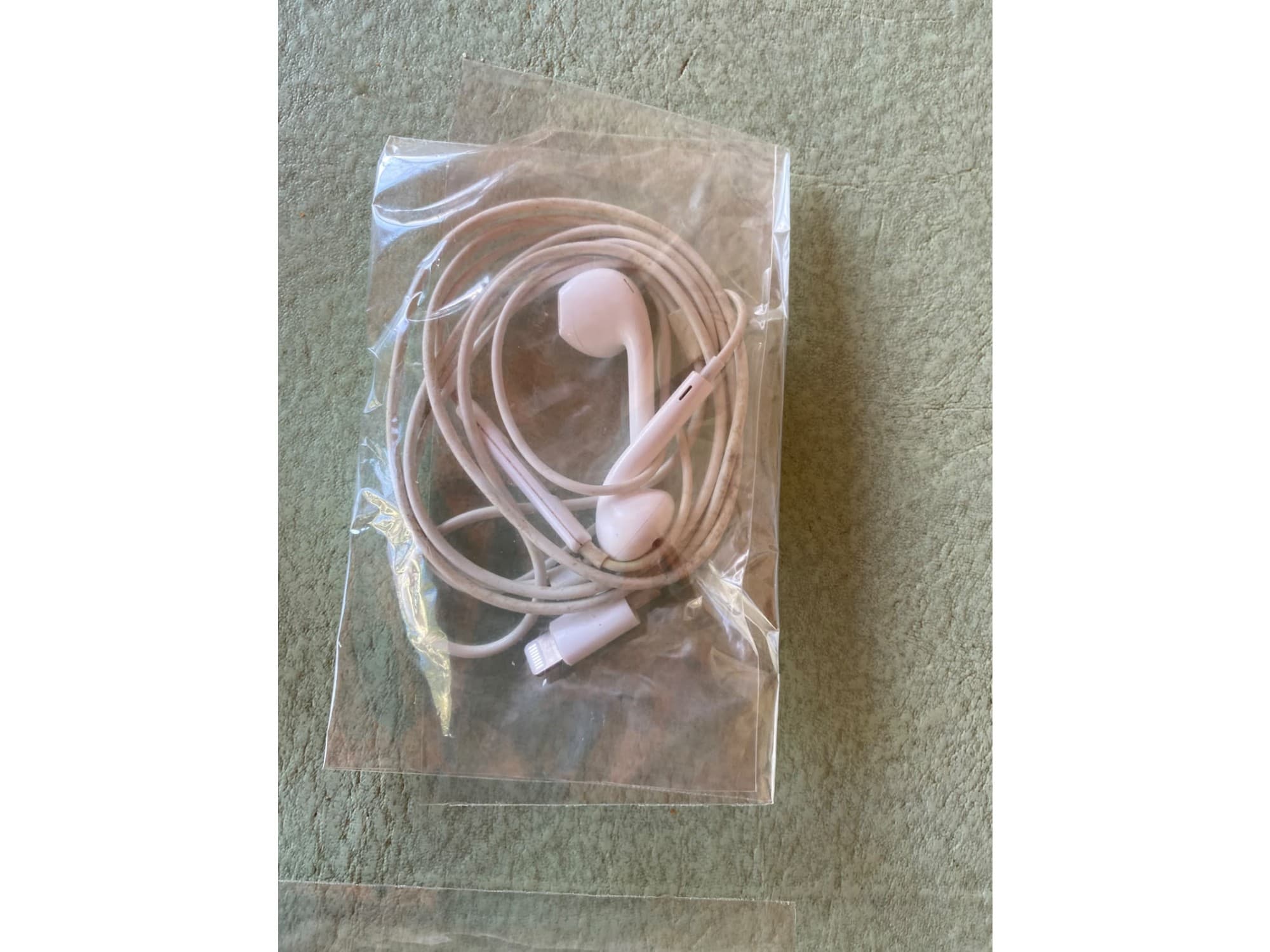 AURICULAR BLANCO USADO IMPECABLE! Consultar