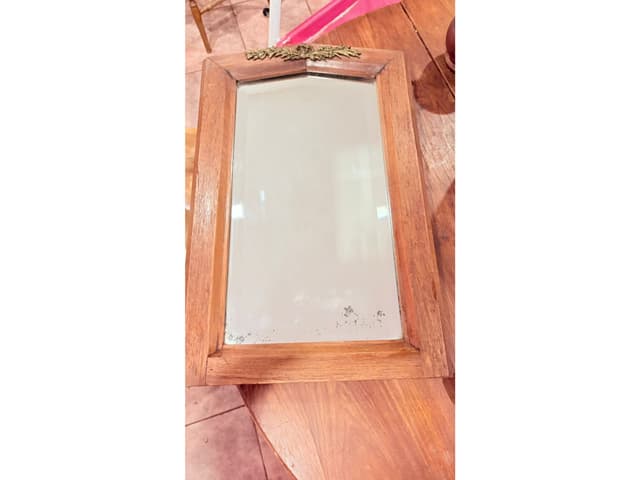 Espejo antiguo biselado, aproximadamente 100 años, excelente estado.