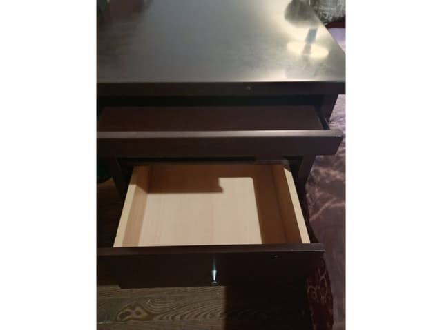 Mesa de luz con desayunador