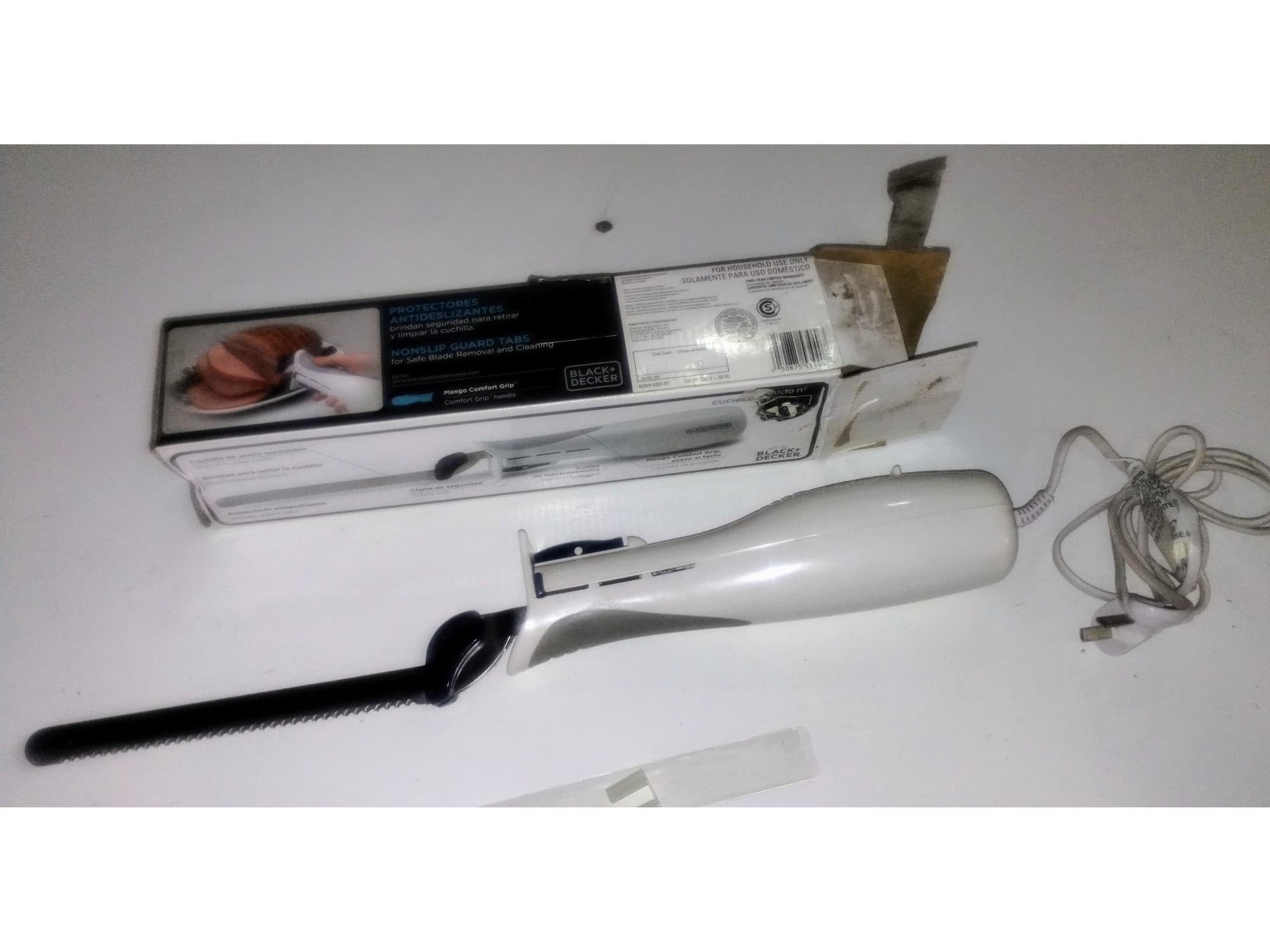 Cuchillo Eléctrico Black+Decker EK701