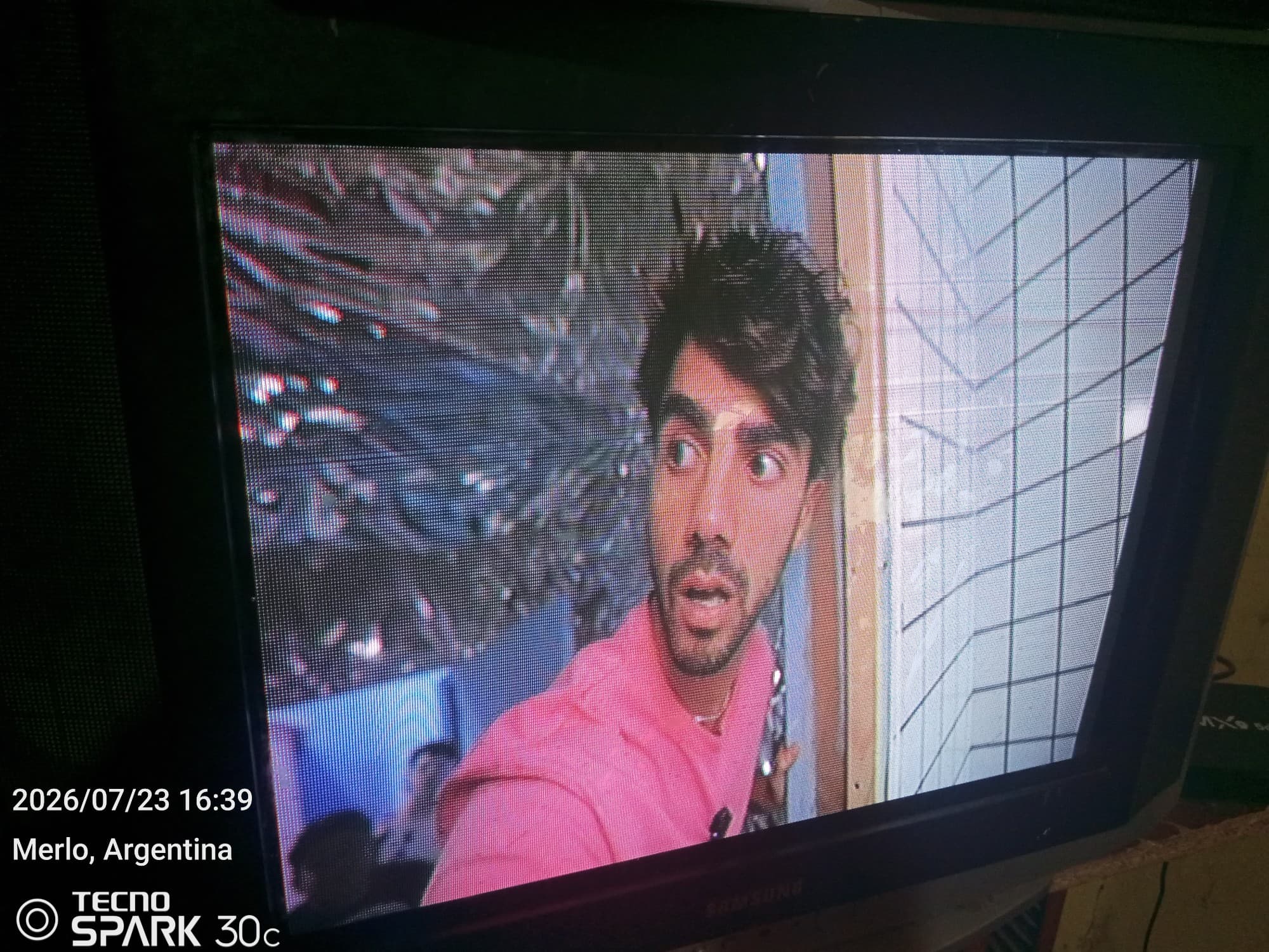 TV SAMSUNG DE 29 PULGADAS SIN CONTROL REMOTO