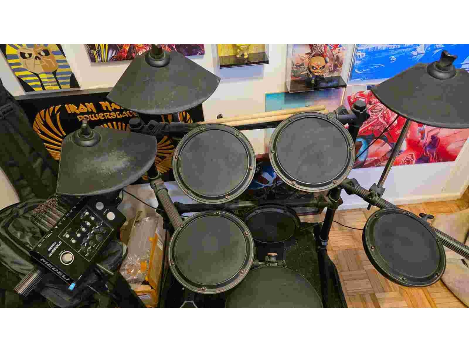 BATERIA ELECTRICA MEDELI DD502J NEGRA.