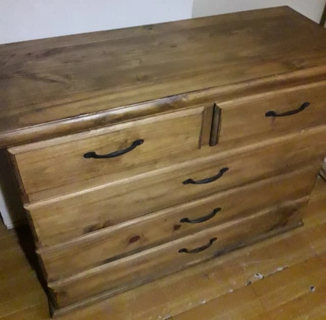 COMODA DE PINO ESTILO CAMPO