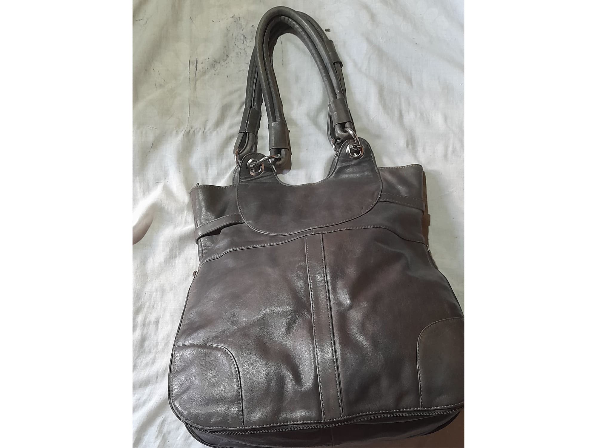 CARTERA DE CUERO