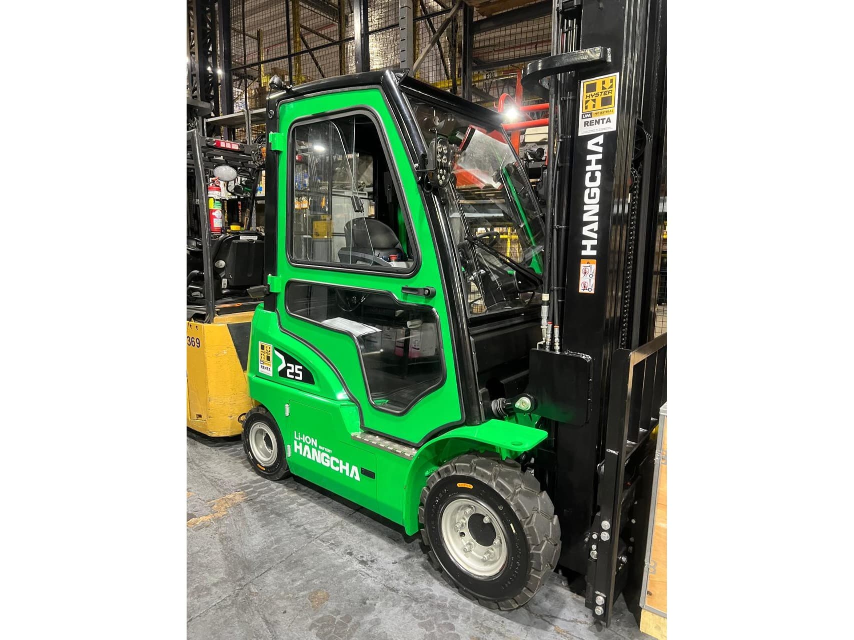 AUTOELEVADOR HANCHA Rodamarsa tires
