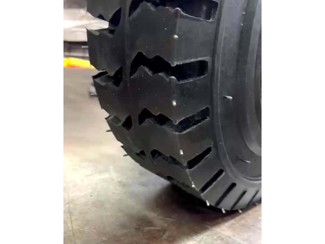FABRICA de CUBIERTAS MACIZAS INDUSTRIALES Consultar!