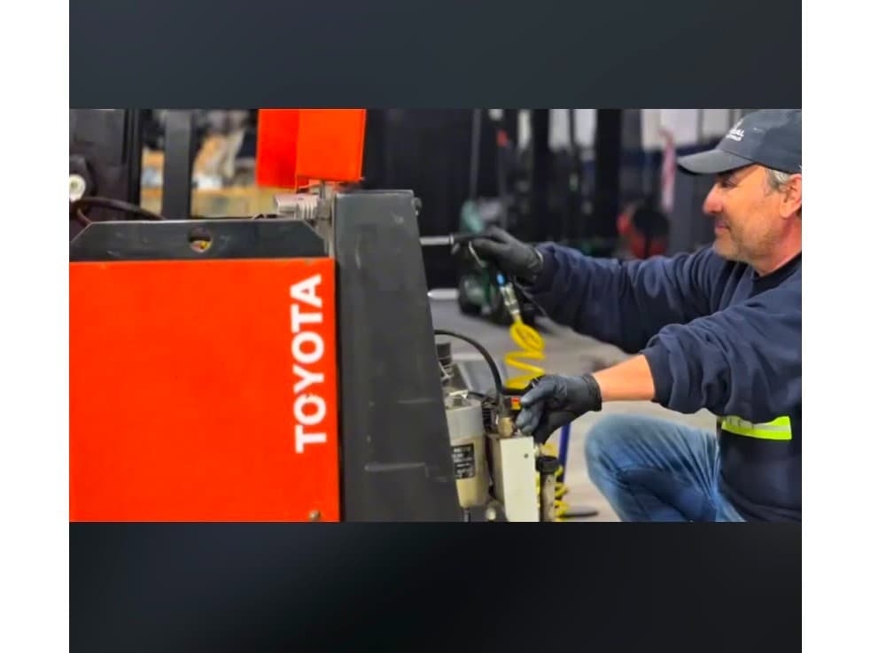 MANTENIMIENTO de AUTOELEVADOR Consultar! Rodamarsa tires
