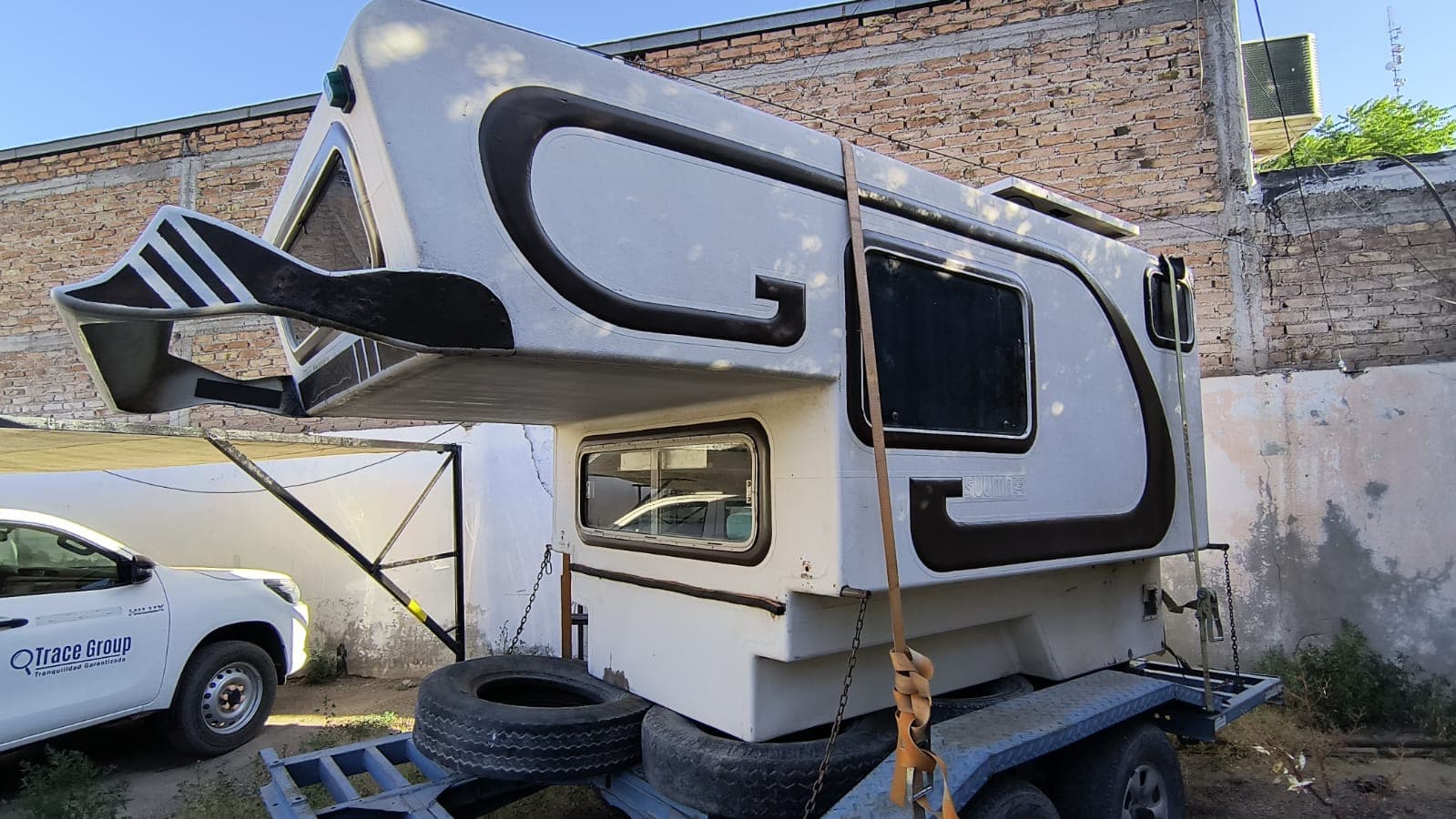 CAMPER SUUMN