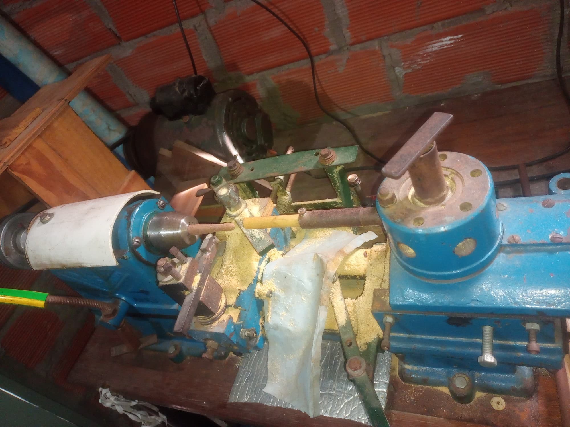 Torno Revólver AG 16 de banco