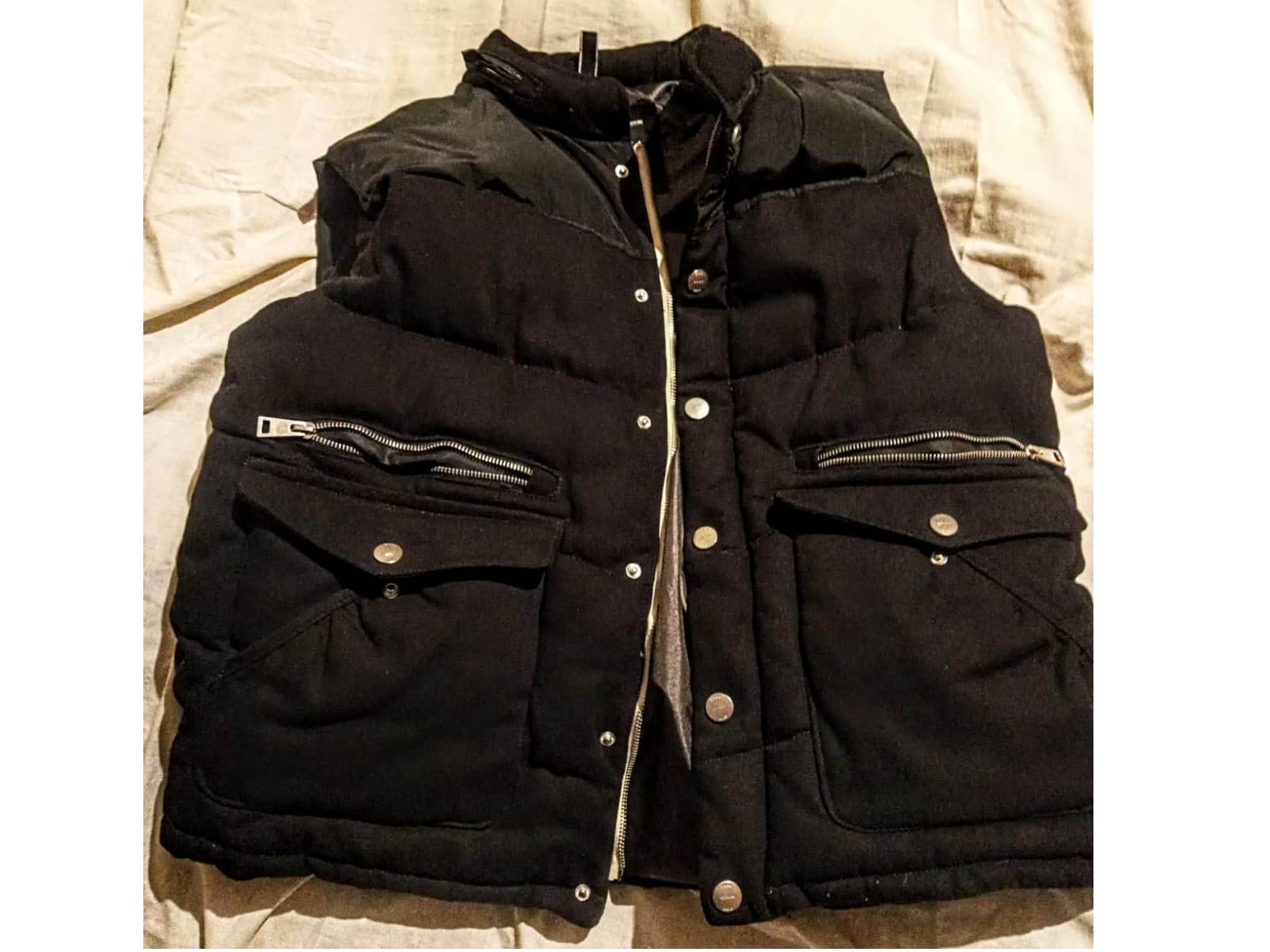 CHALECO HOMBRE SÚPER ACOLCHADO ZARA MAN ORIGEN VIETNAM