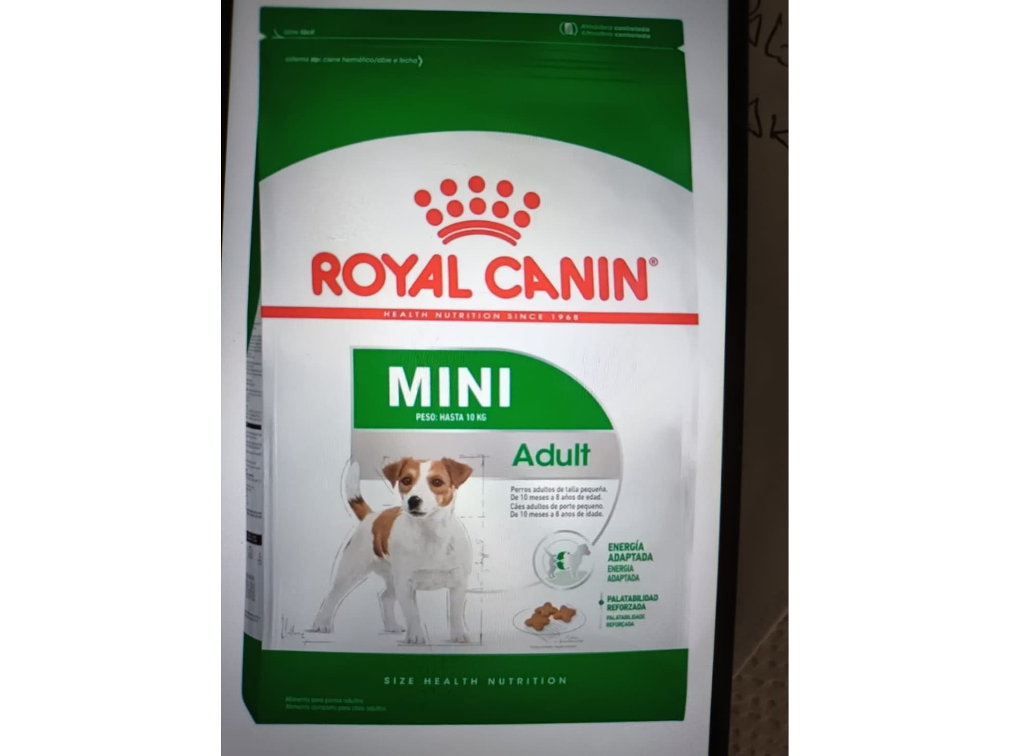 ROYAL CANIN MEDIUM ADULTO SON DOS BOLSAS DE TRES KILOS CADA UNA