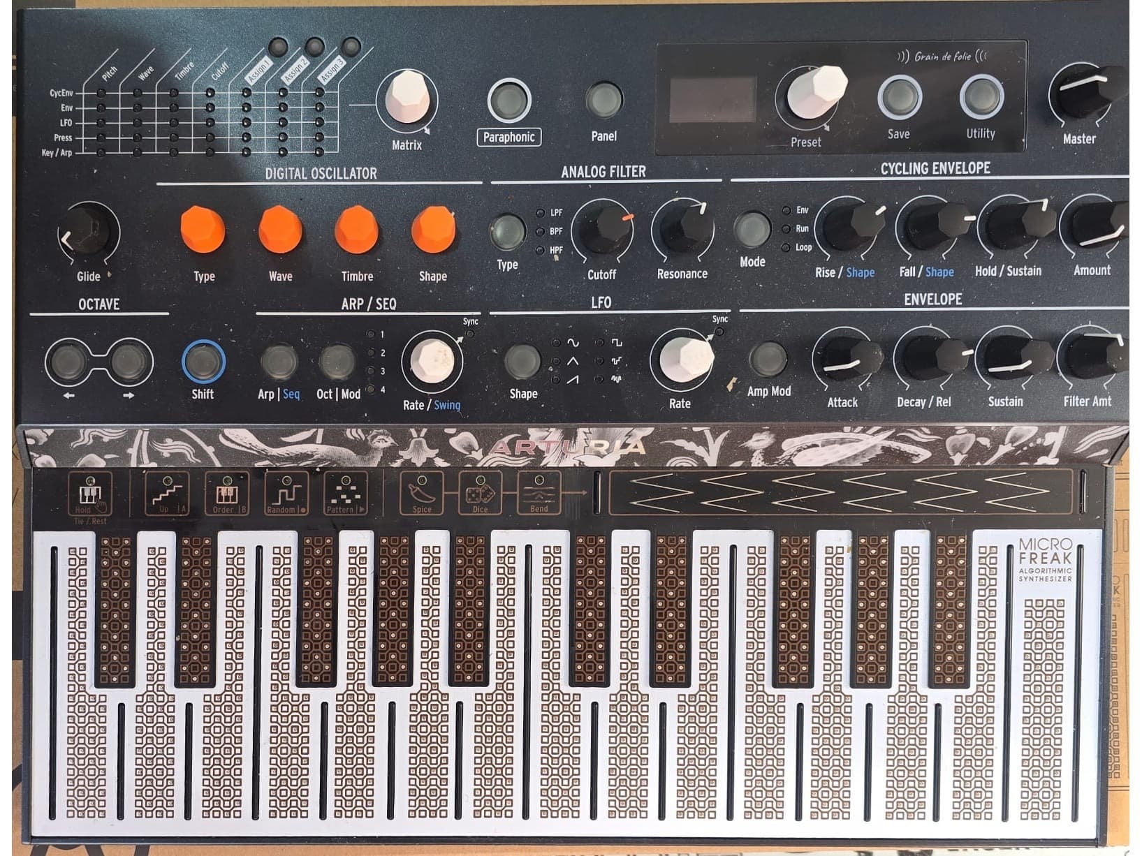 Arturia Microfreak Sintetizador Híbrido 25 Teclas Táctiles
