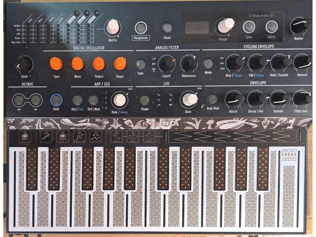 Arturia Microfreak Sintetizador Híbrido 25 Teclas Táctiles