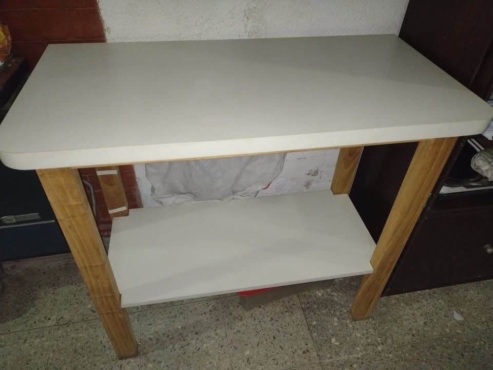 Mesa de trabajo / Arrime