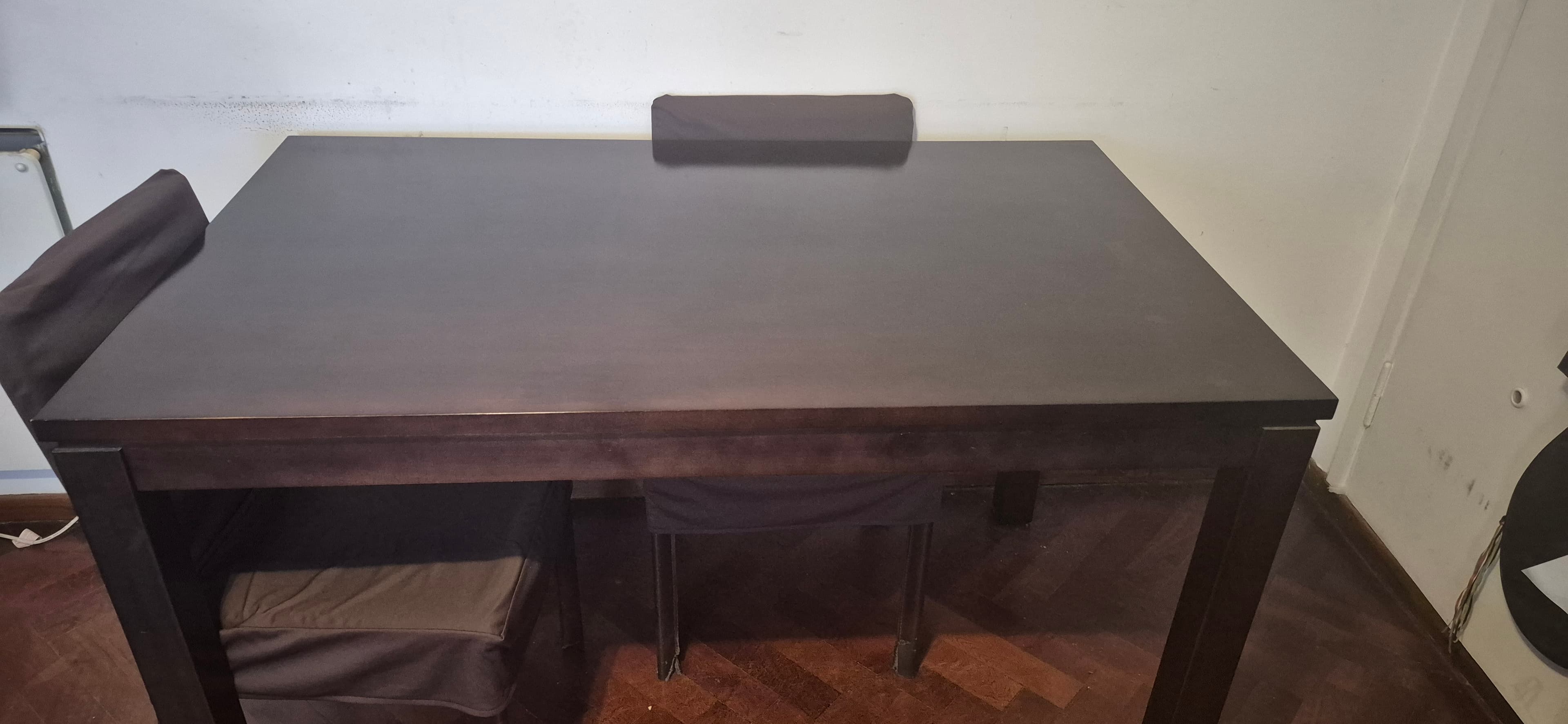 Mesa de comedor y 4 silla CABA