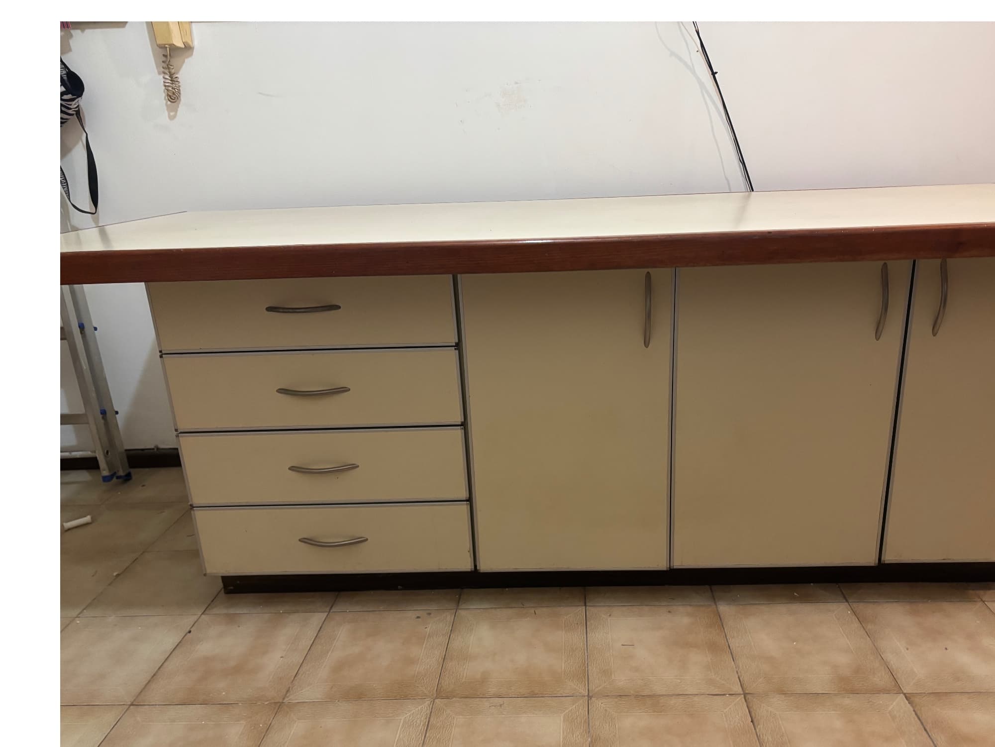 Vendo isla para cocina i mesa de trabajo jn amplio lugar