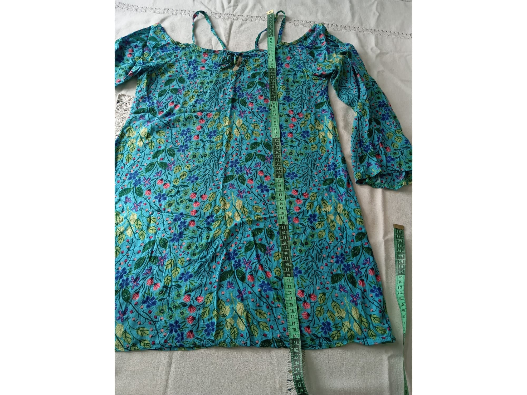 Camisola, vestido hombros descubiertos, hermoso diseño. IMPECABLE