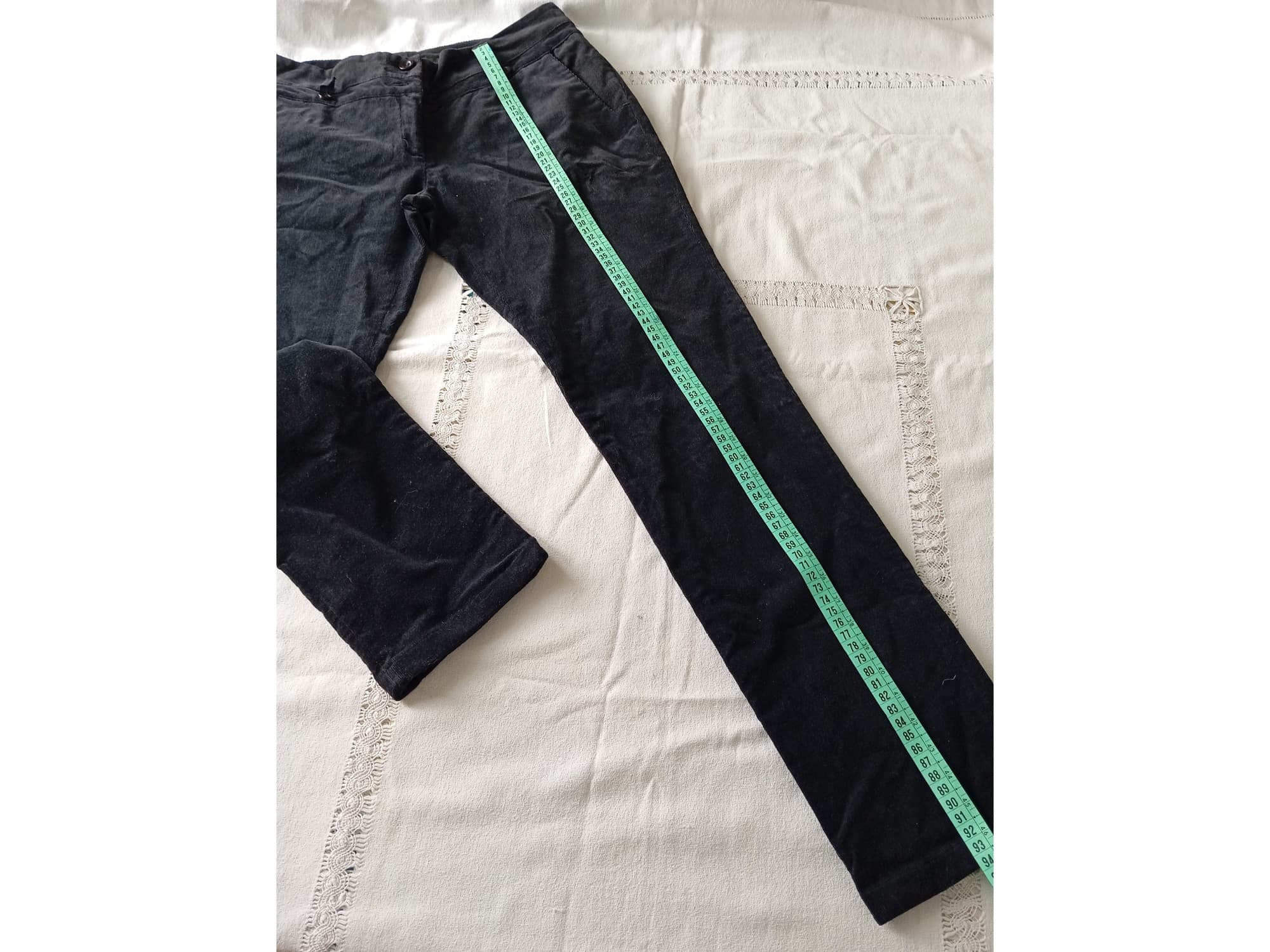 Pantalon elastizado tipo corderoy. Impecable