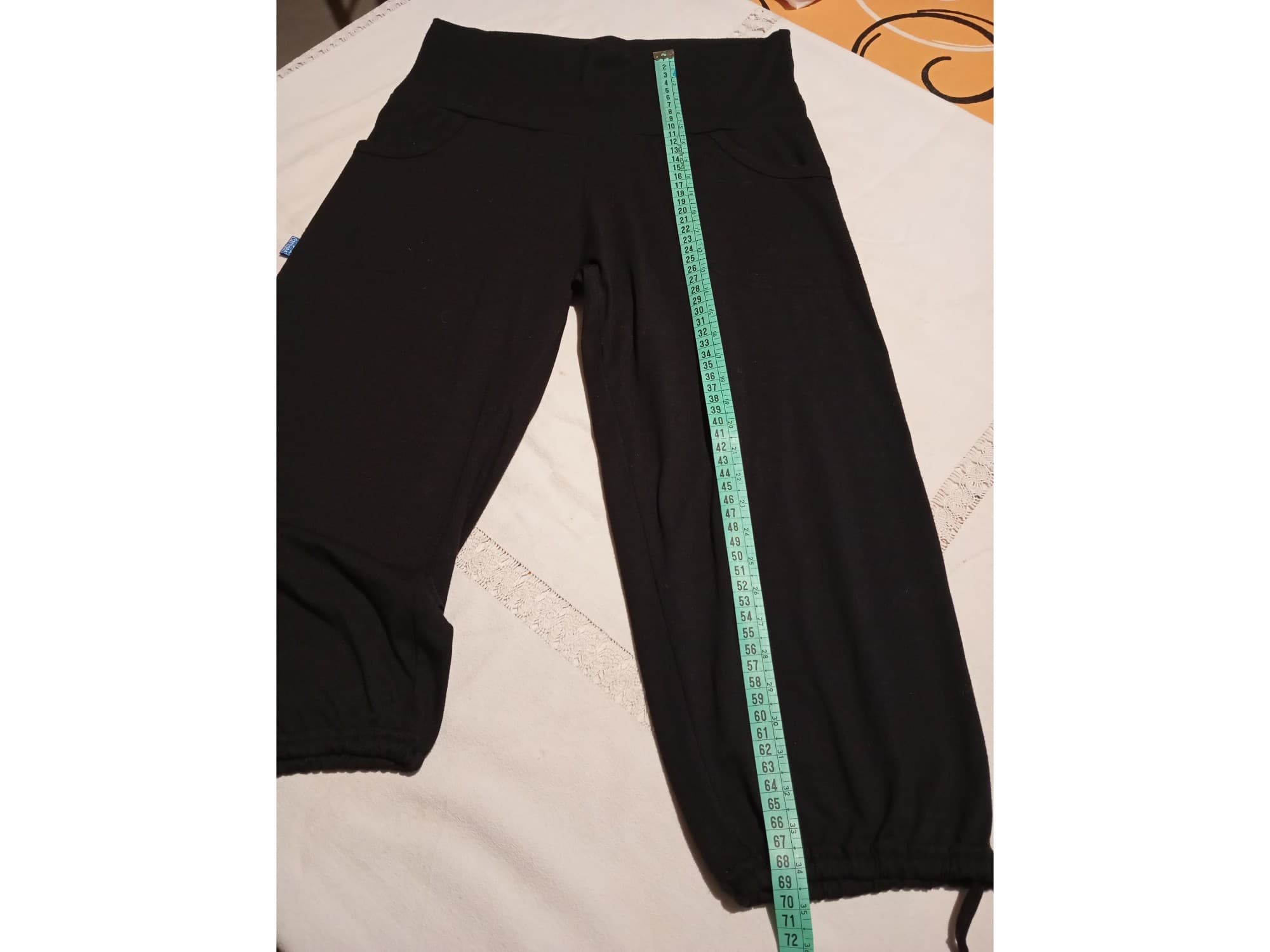 Pantalon capri, cintura ancha. IMPECABLE