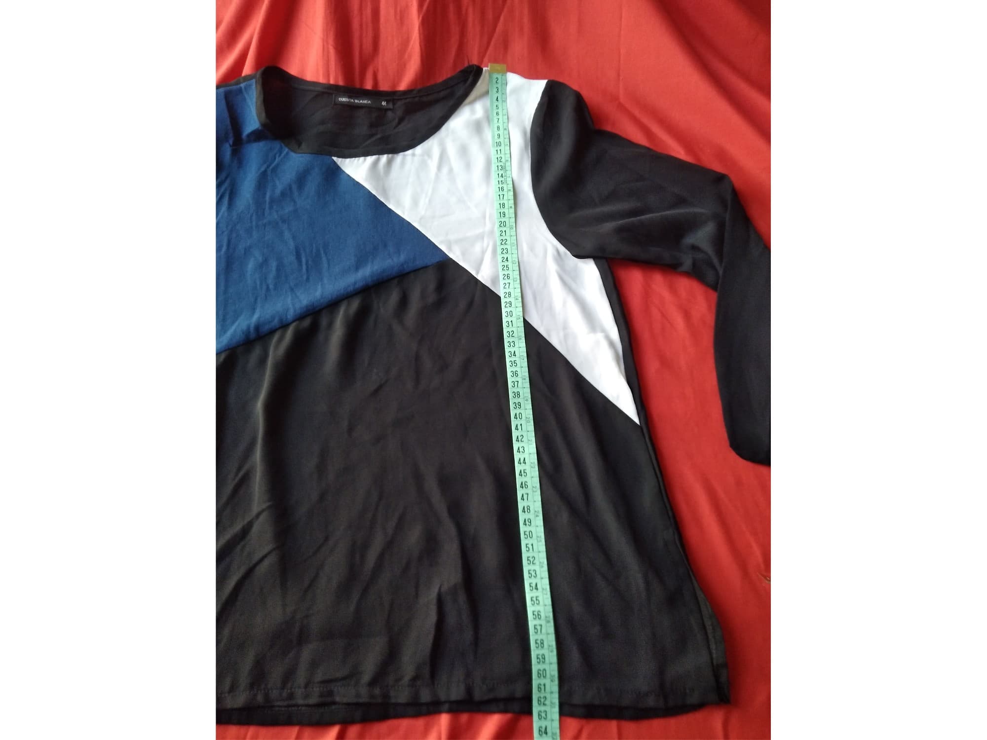 Blusa, camisola tricolor de mangas ¾. “Cuesta Blanca”. Impecable