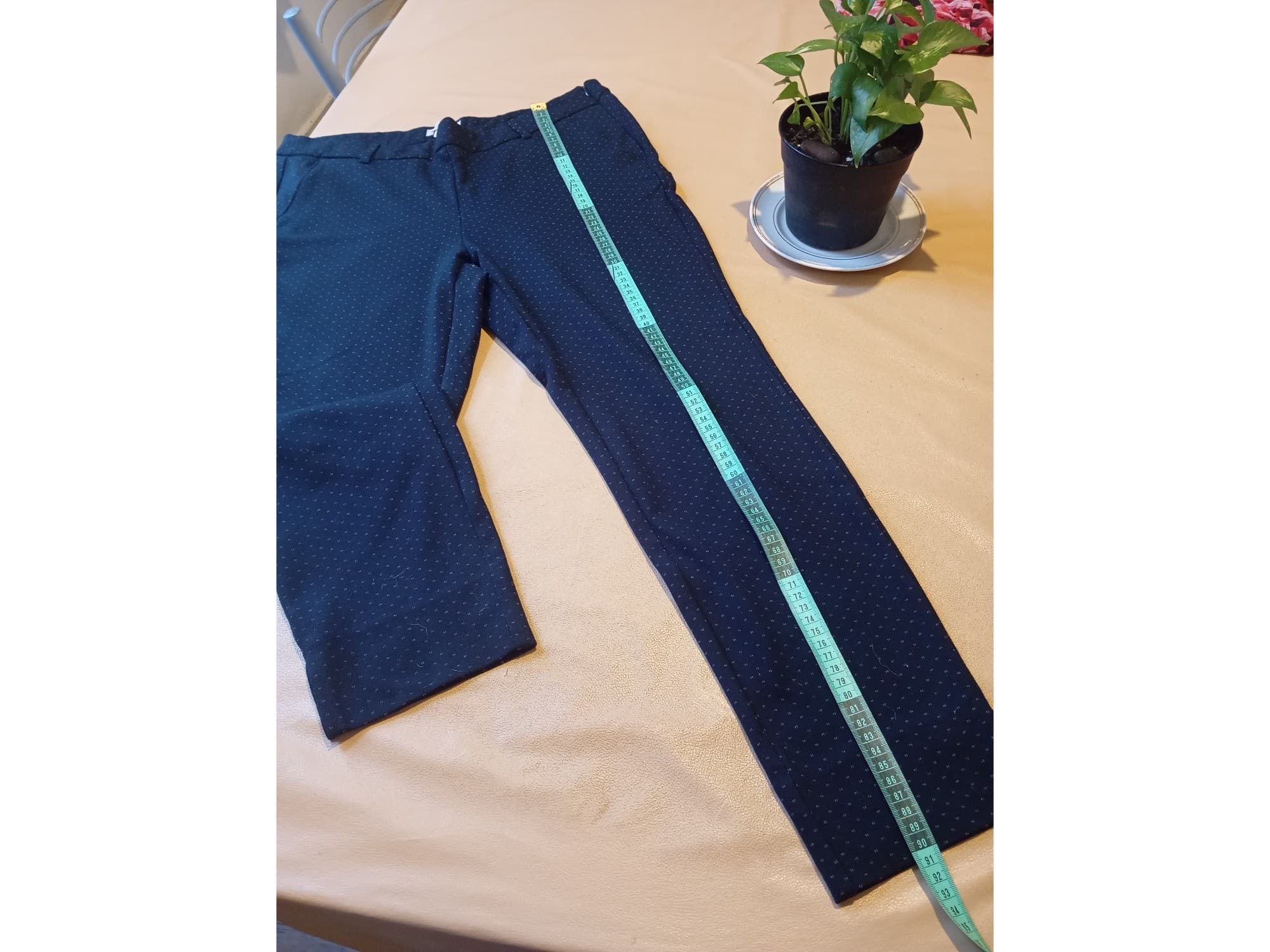Pantalon tobillero, elegante. Impecable