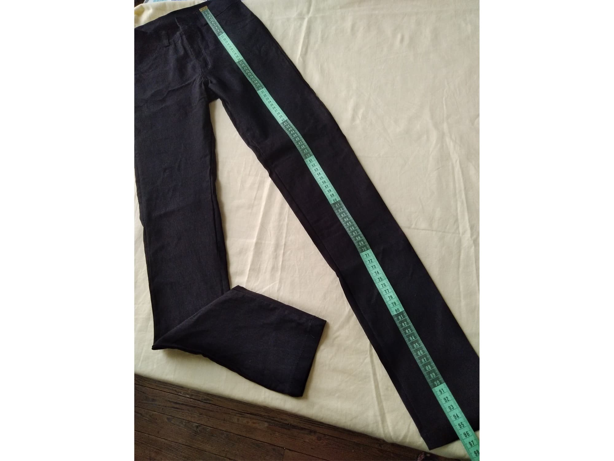 Pantalon, jean de bengalina, elastizado. Impecable