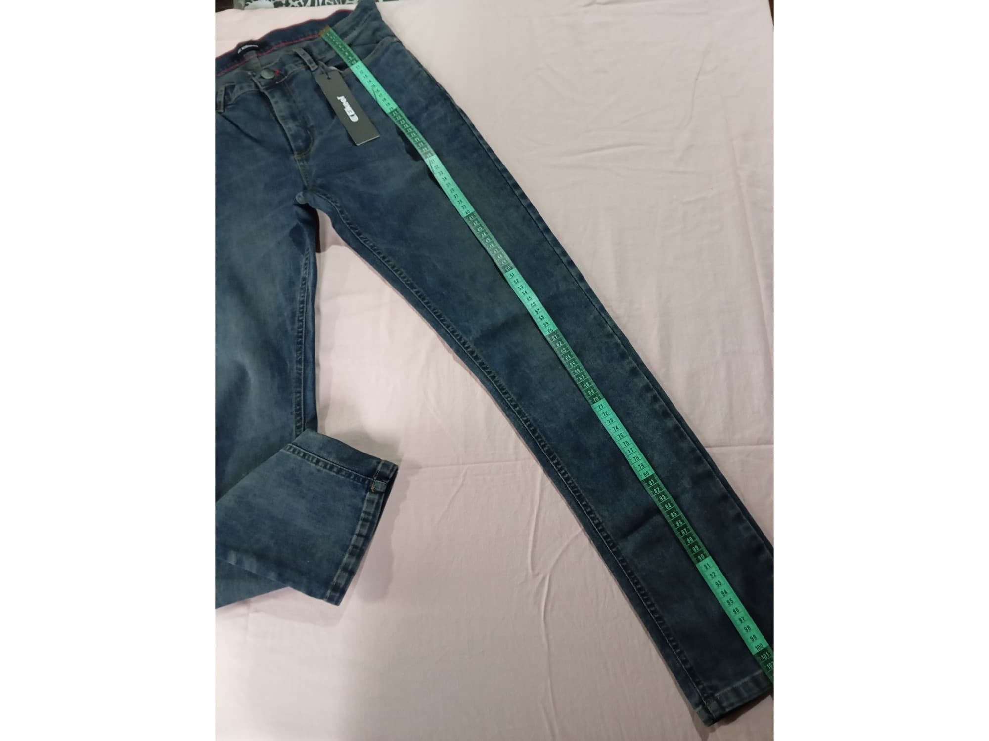 Pantalon de jean para hombre. Eikeel. Nuevo