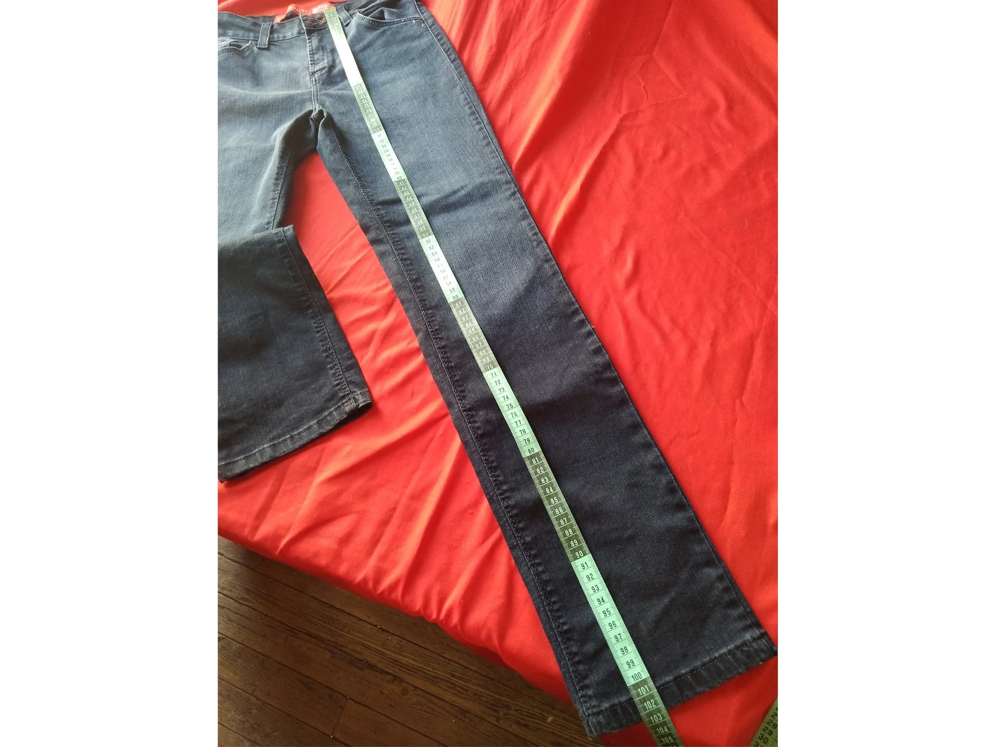 Pantalon, jean elastizado tiro alto. IMPECABLE