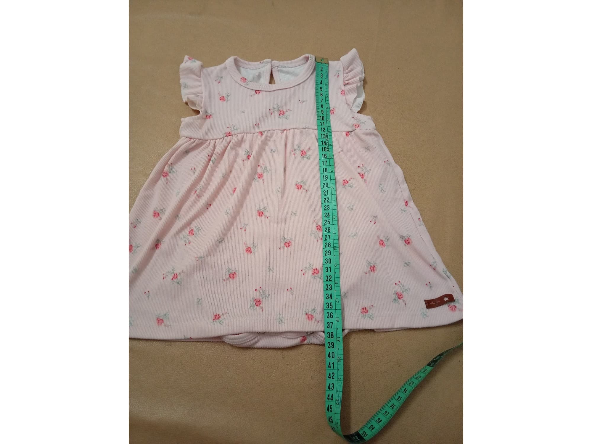 Vestido de bebe con body abajo. IMPECABLE