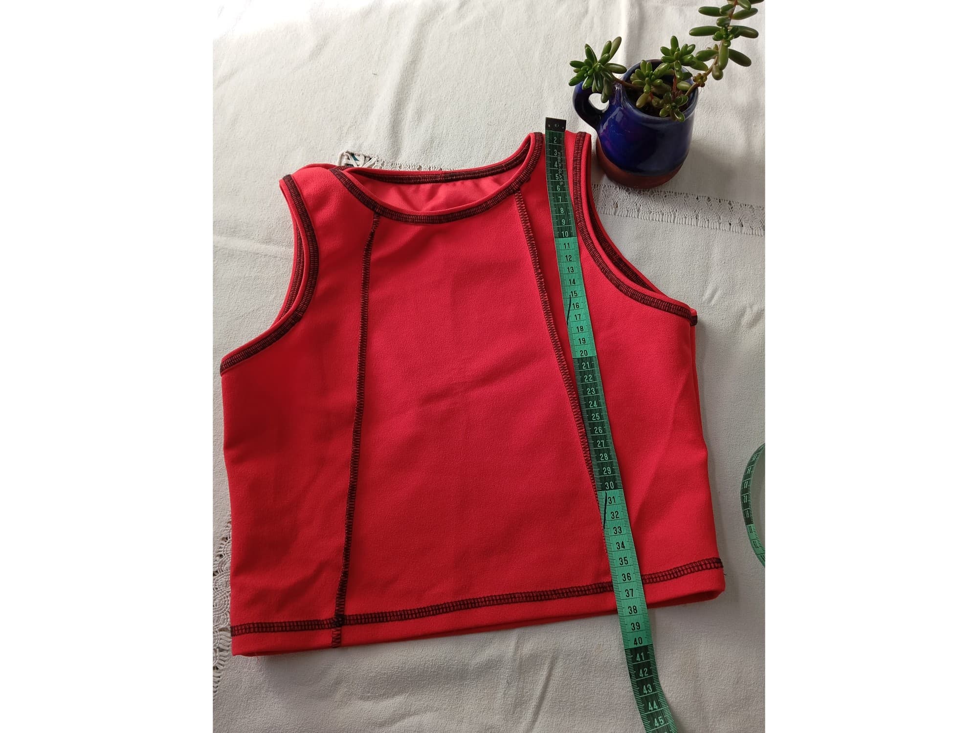 Top, pack x 2. Rojo y blanco con costuras a la vista (Nuevo s/etiq)