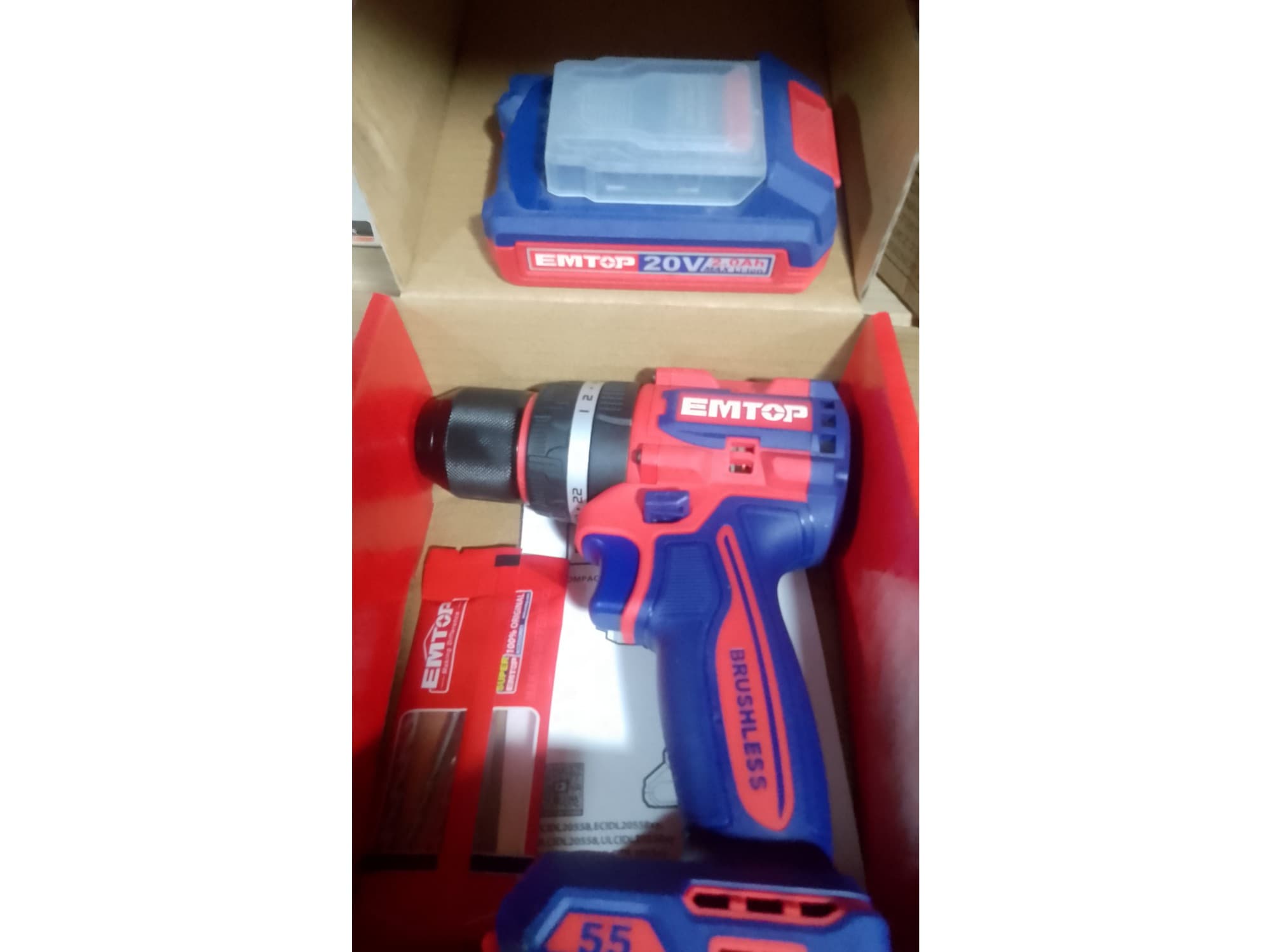 ATORNILLADOR MAS BATERÍA