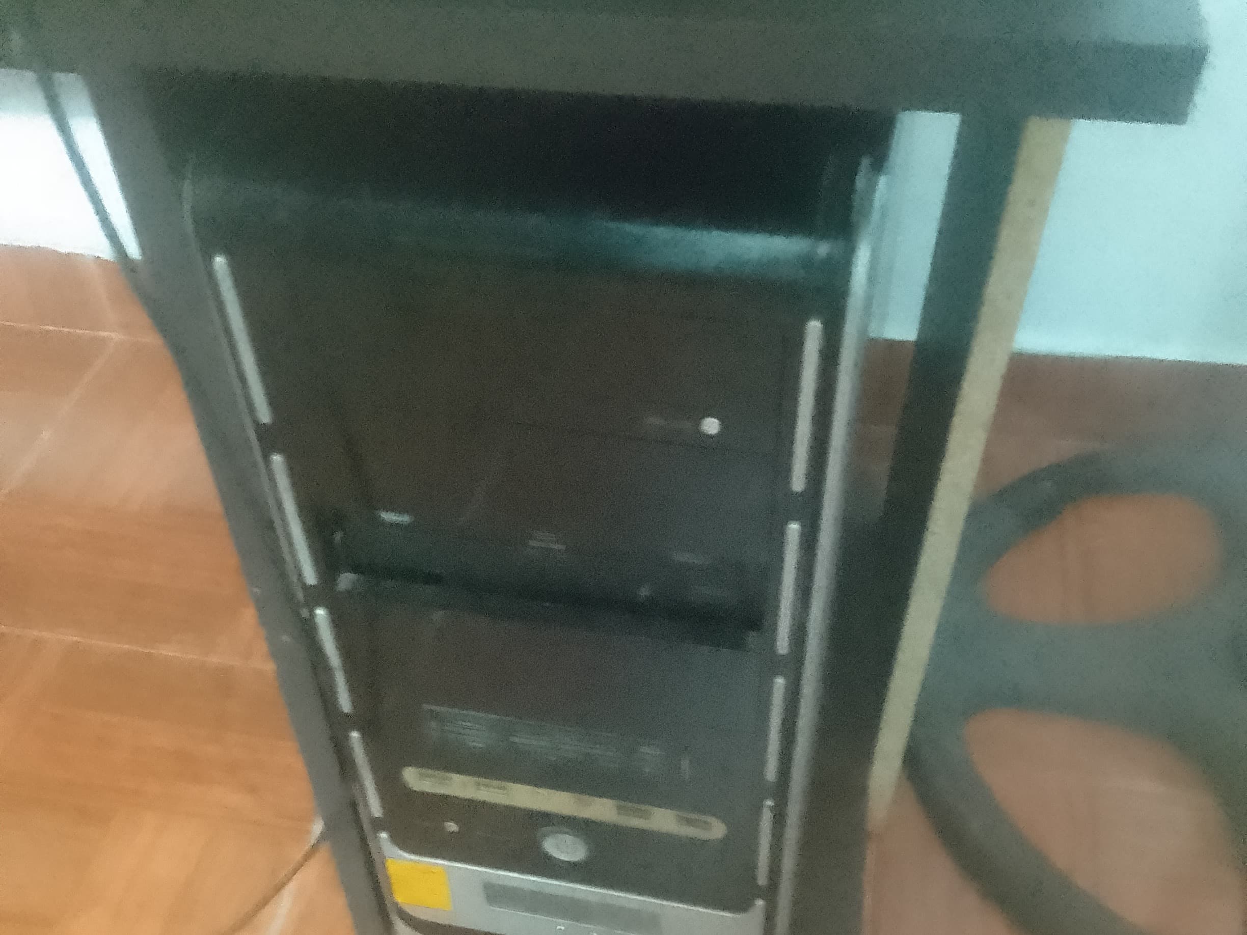 Computadora de escritorio (usada el CPU) y monitor de 19 pulgadas LG nuevo