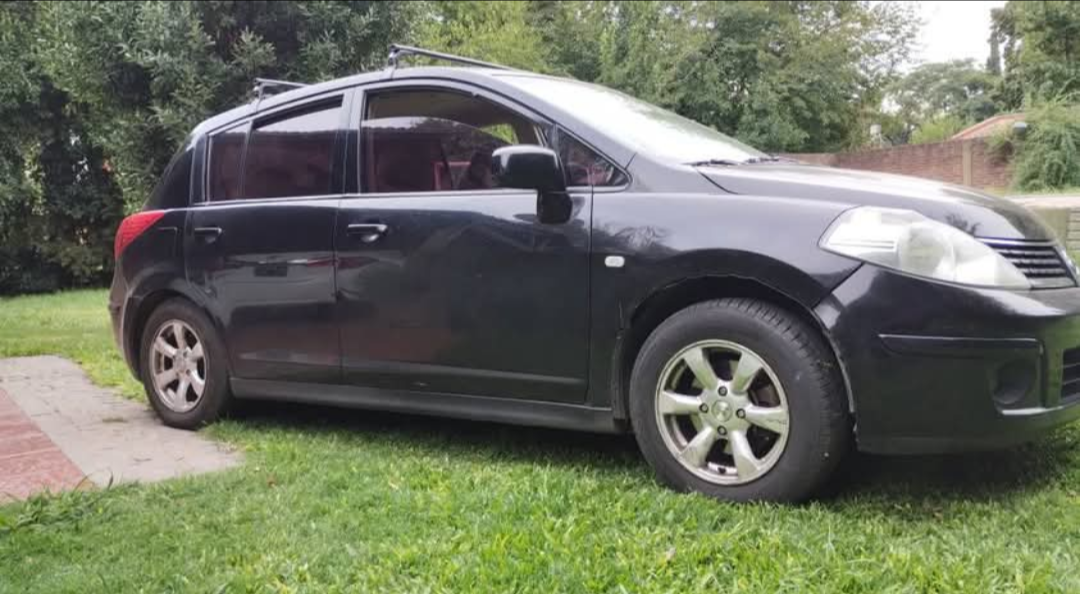 Vendo NISSAN TIIDA 2010 full NAFTA/GNC aut. 200km titular L/Transferir prueba y Oblea hasta 2029